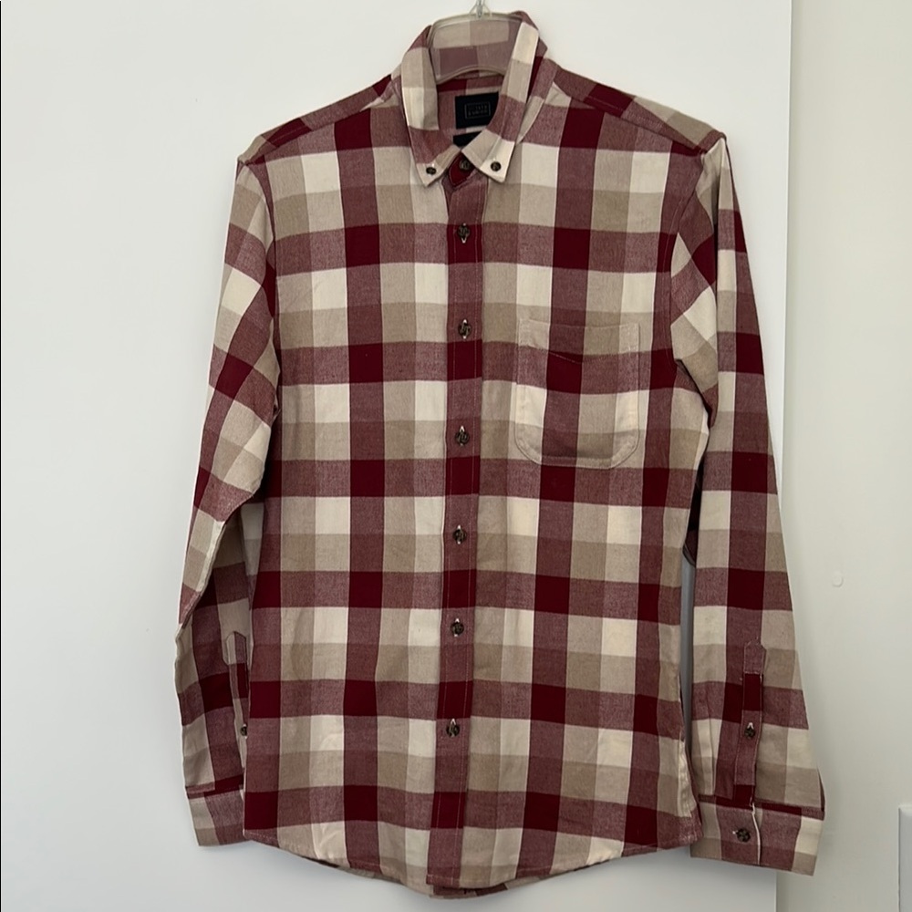 14th & Union Red and Cream Casual Button Down Shirt